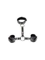 Strict - Halsband Met Polsboeien Restraint Set - Zwart