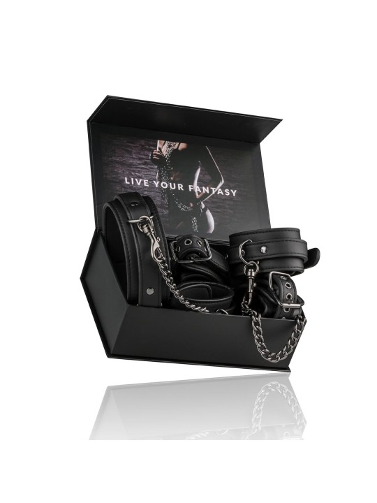 Fetish set met halsband, enkelboeien en handboeien