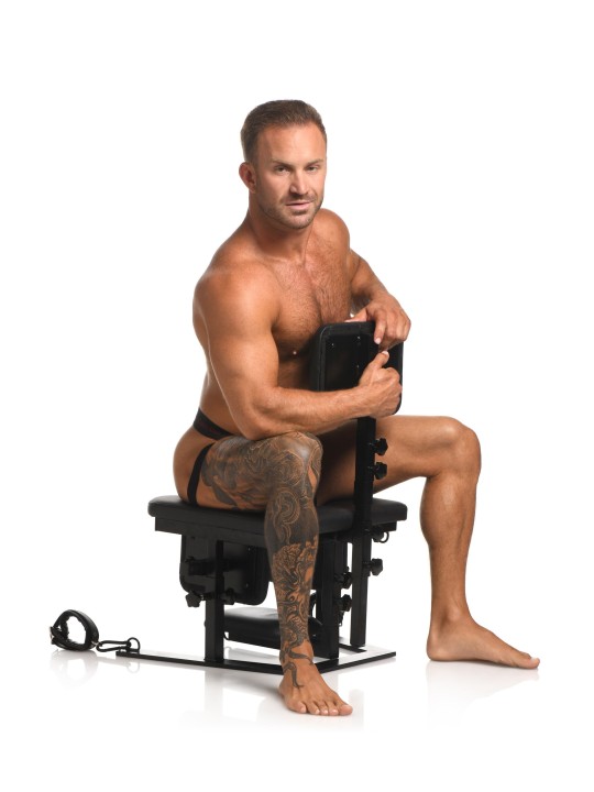 XR Brands - Pleasure Throne Oral Sex Chair - Black