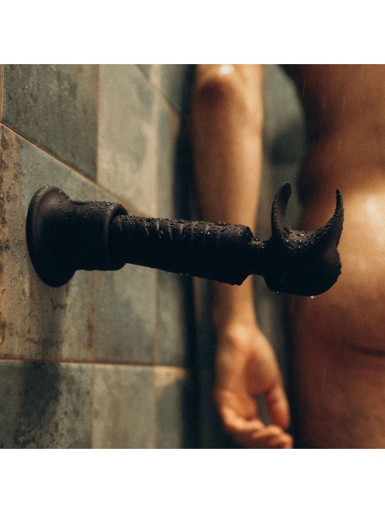 Man.Wand – Holden – Black Plum